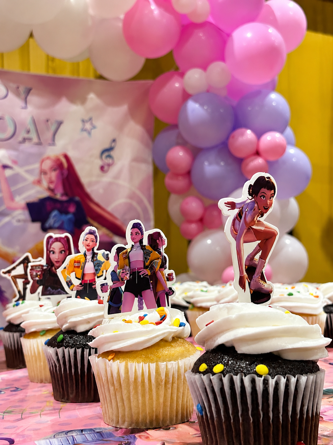 Cupcake Toppers K-Pop (24 pzas.)